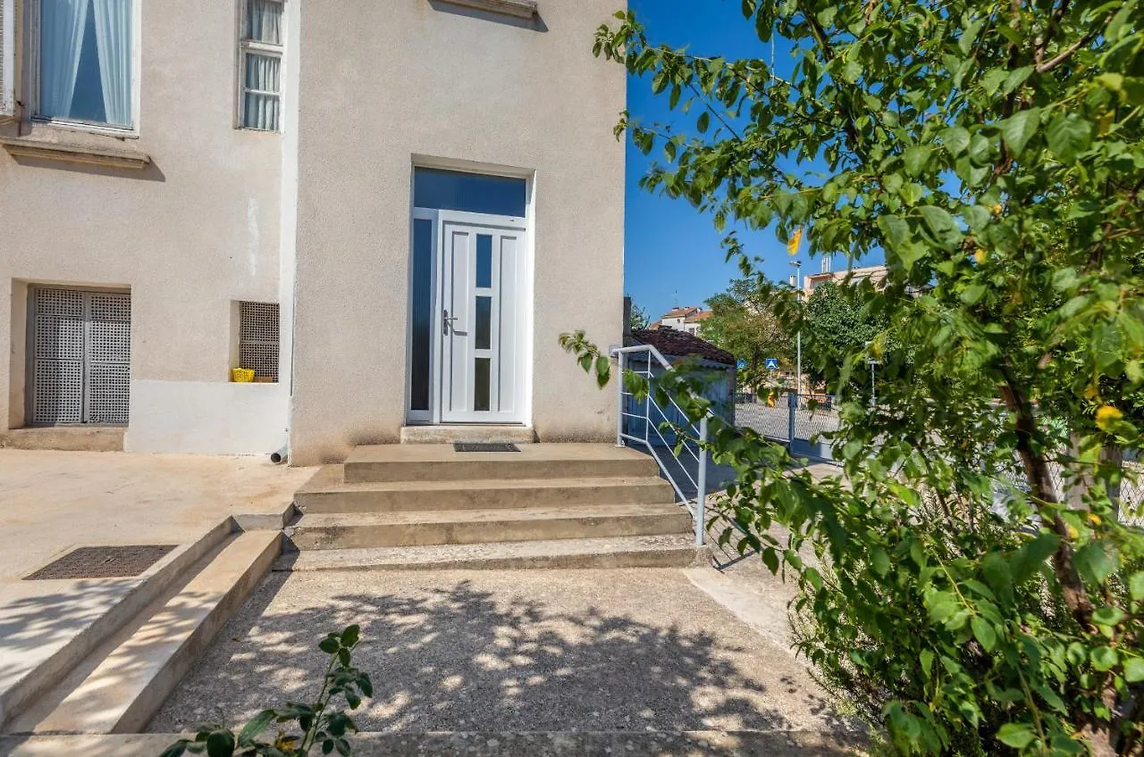 Apartment Zora & Natale Pula Croatia