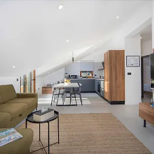 Oleander Urban Suites, High-speed Internet, At 250, Pet Friendly Apartment Trogir